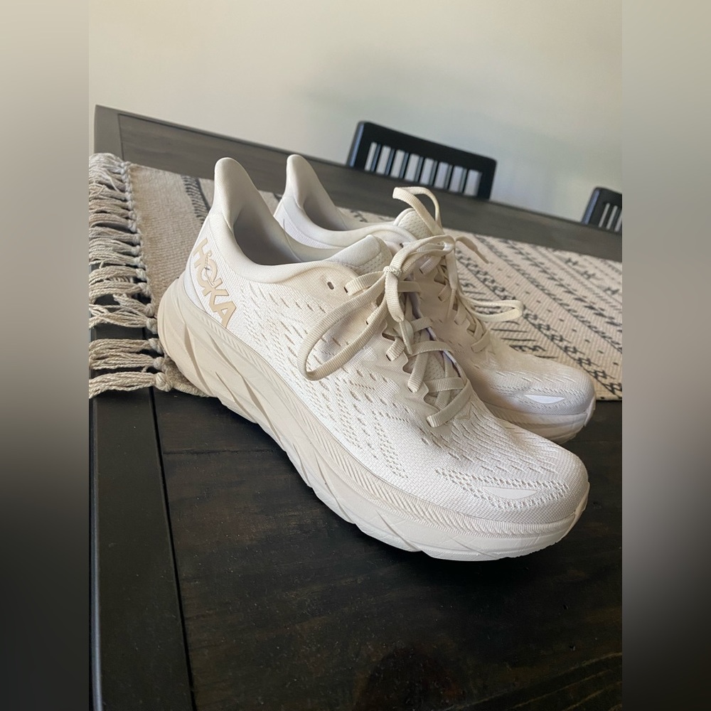 Clifton 8 HOKA